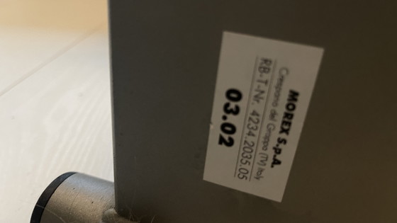 Image 1 of Poltrona e poggiapiedi Torino di Rolf Benz, in pelle nera.