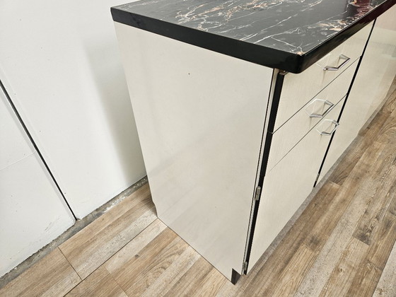 Image 1 of Formica keukenbuffet met marmereffect uit 1970