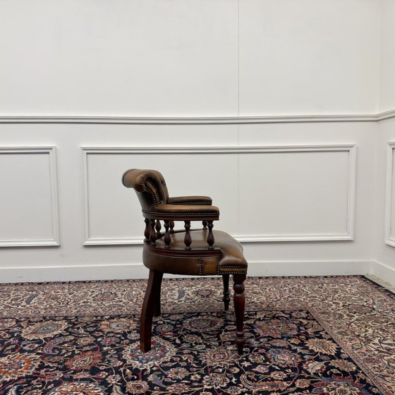 Set Klassische Englische Springvale Chesterfield Stühle – Sessel, Leather, Wood (photo 13 of 15)