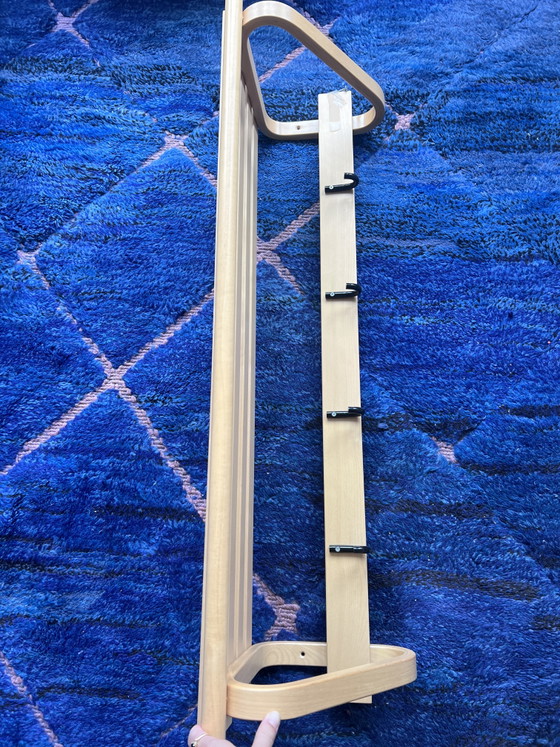 Alvar Aalto - Artek Design - Appendiabiti – Metal, Wood (photo 2 of 5)