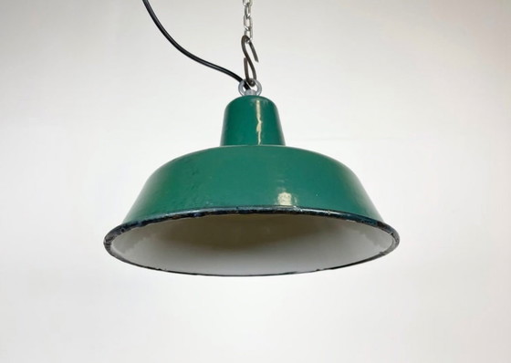 Image 1 of Industrielle grüne Emaille-Hängelampe, 1960er Jahre