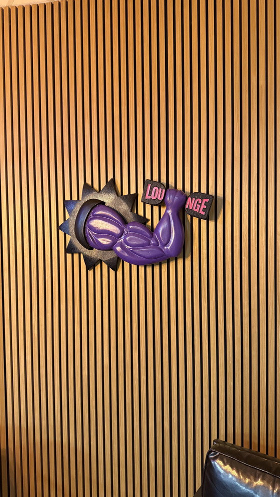 Image 1 of 3D Lounge Schild Bild Muskel Arm von Rotan Hunt