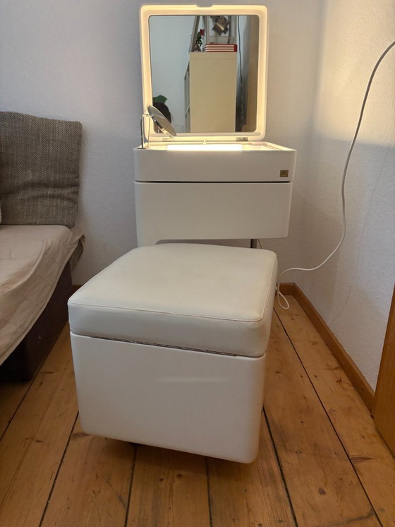 Image 1 of Toeletta Space-Age con sgabello Tulli Zuccari (anni '70, Italia) – specchio illuminato, design vintage