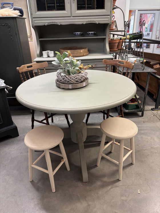 Image 1 of Vintage round table / dining table