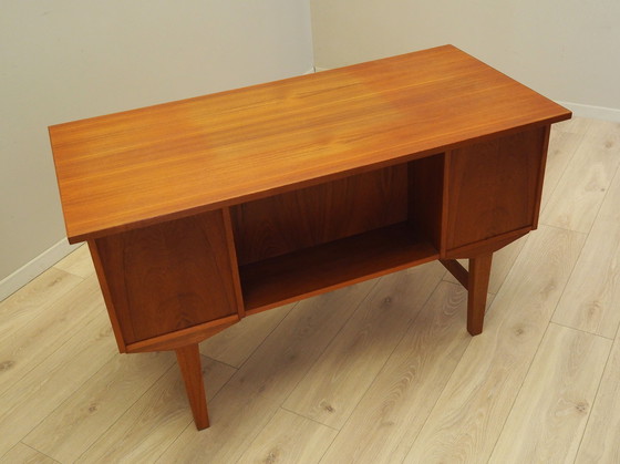 Image 1 of Bureau en teck, design danois, années 1960, Production : Danemark