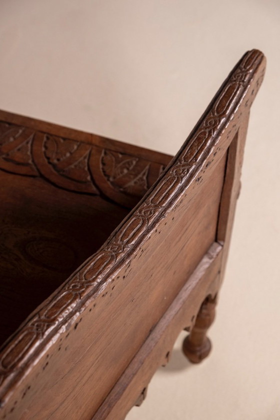 Image 1 of Eikenhouten lambriseringstoel uit het begin van de 19e eeuw