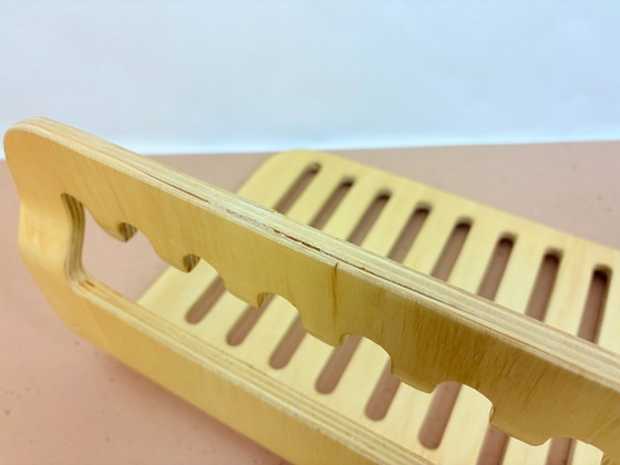 Image 1 of Percha de madera contrachapada curvada sueca - Kantra