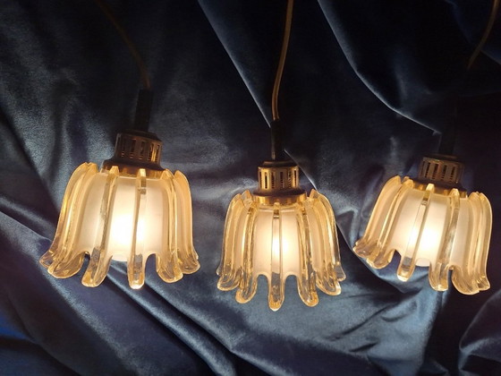 Set of 3 Doria Mid Century Amber-Coloured Pendant Lights, 1960s – Pendant lamps, Brass, Glass (photo 9 of 14)