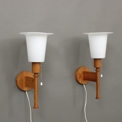Uno Kristiansson (1925-?) &amp; Östen Kristiansson (1927-2003) per Luxus, Svezia, set di 2 lampade da parete, design anni '7