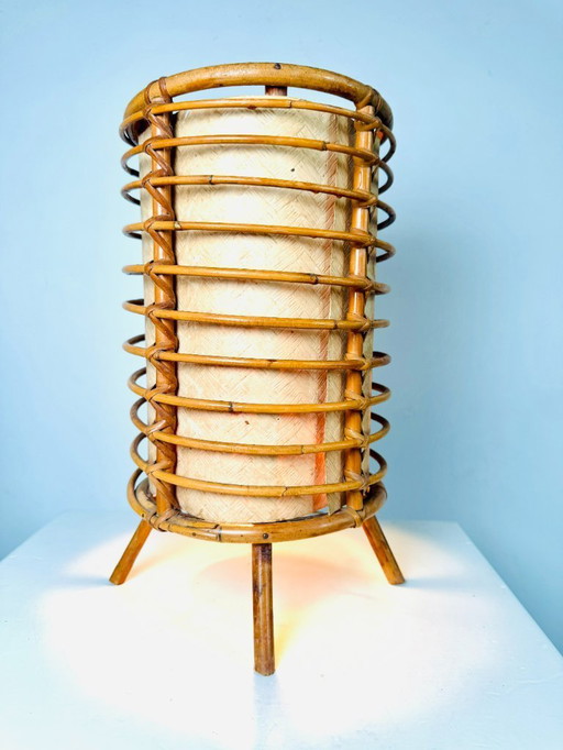 Lámpara de mesa Louis Sognot de bambú y pergamino, Francia, década de 1960