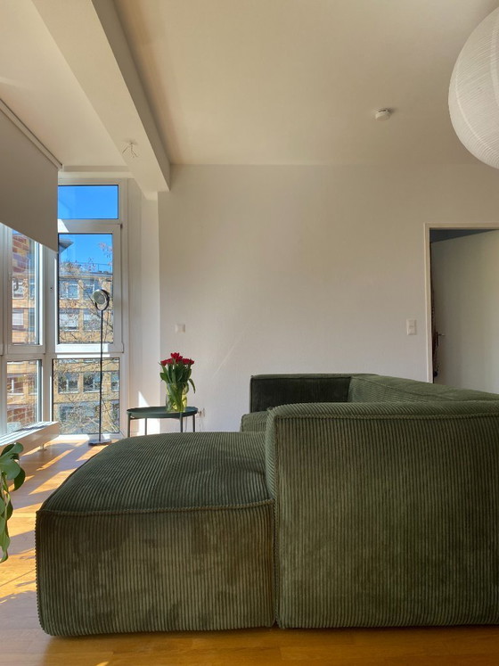 Image 1 of Sofá esquinero Kave Home Blok – Pana verde – 240 cm (Chaiselongu derecha)