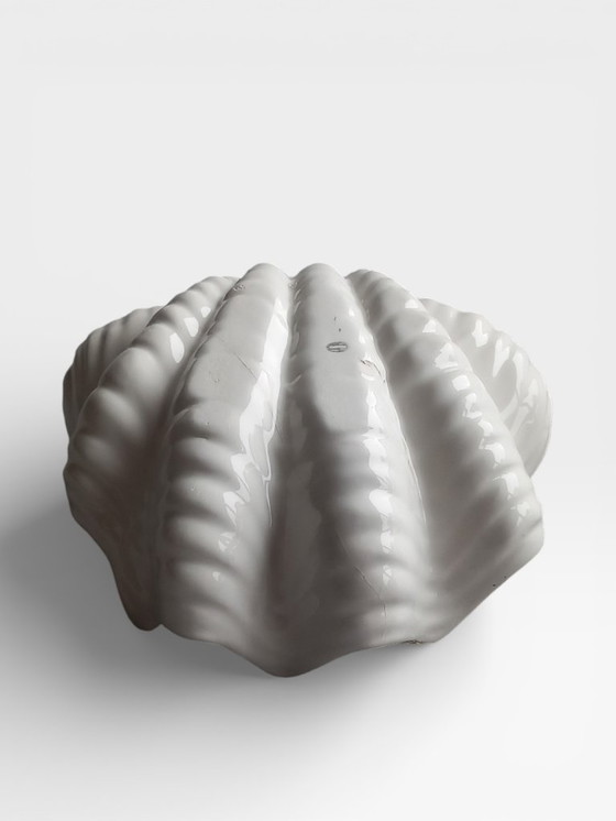 Image 1 of Vintage 1960s porseleinen schelpschaal met goudluster - Hollywood Regency stijl