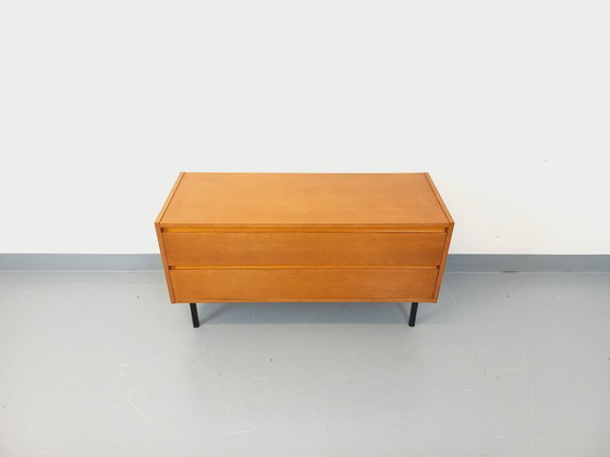 Image 1 of Klein vintage Scandinavisch modernistisch dressoir in licht eikenhout en metaal uit de jaren 60