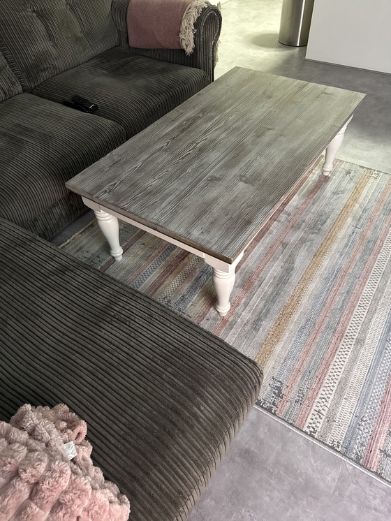 Image 1 of table basse fleurie