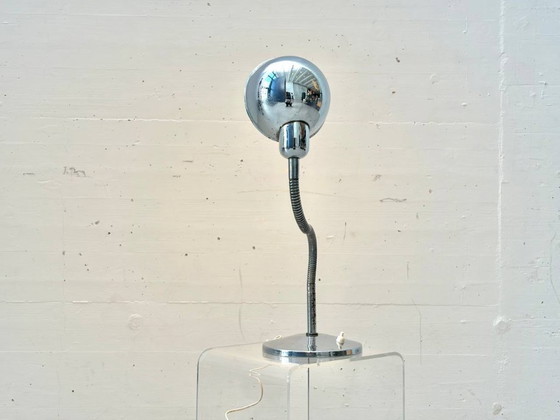 Image 1 of Vintage chromen tafellamp met flexibele arm, Italië, jaren 60.
