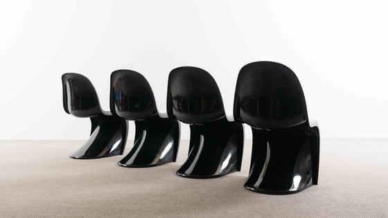 Image 1 of SET VAN 4 PANTON STOELEN IN ZWART, ONTWORPEN DOOR VERNER PANTON VOOR HERMAN MILLER, 1971