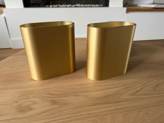 Image 1 of 2 lámparas de pared LED modulares Duell, anodizadas en oro.
