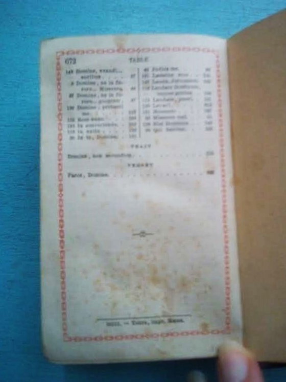 Image 1 of 19e-eeuws Romeins parochiemissaal