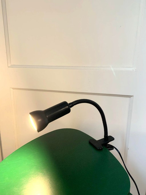 Black clamp spotlight with flexible arm – 80s style