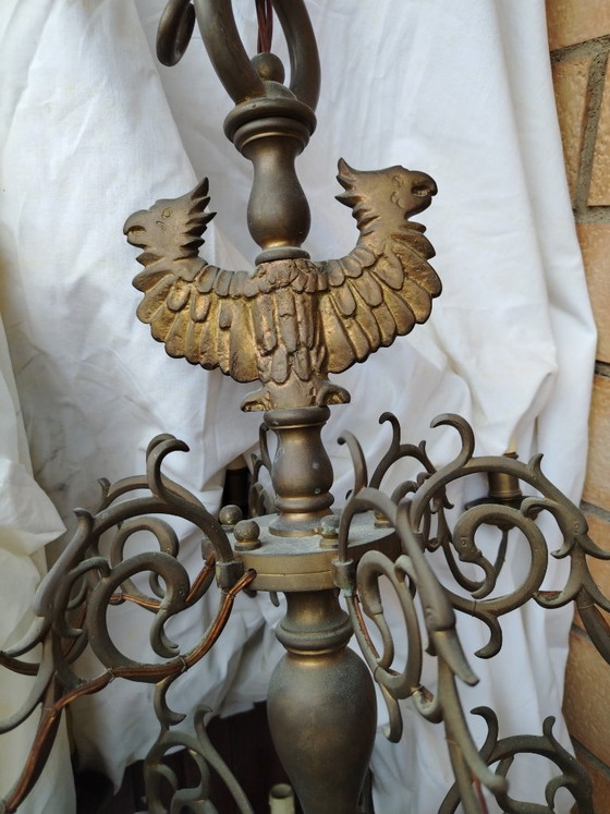 Image 1 of Lampadario imponente in ottone massiccio fuso, stile barocco fiammingo-olandese, a 18 luci – 30 kg