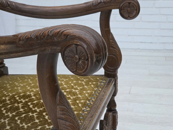 Image 1 of Jaren 30, Deense fauteuil met hoge rugleuning, meubelstof, velours, handgesneden eikenhout.
