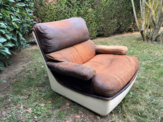 Image 1 of Fauteuil Airborne par Michel Cadestin