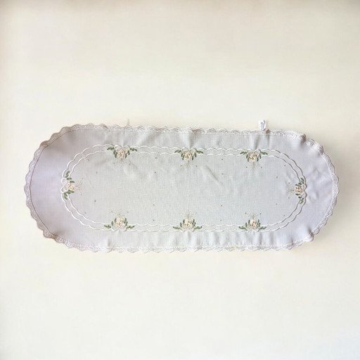 Weißer Vintage Weihnachts-Tischläufer von SANDER – 100x40 cm, grün-goldene Stickereien