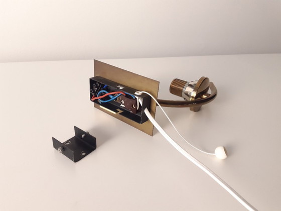 Image 1 of Lampada da parete vintage Richard Essig con paralume a sfera in ottone e vetro ghiacciato, lampada da parete mcm