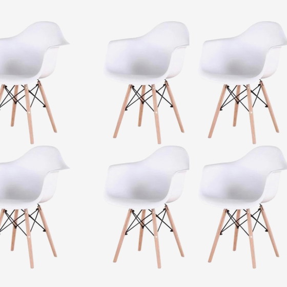 Image 1 of 6 weiße Schalensitze