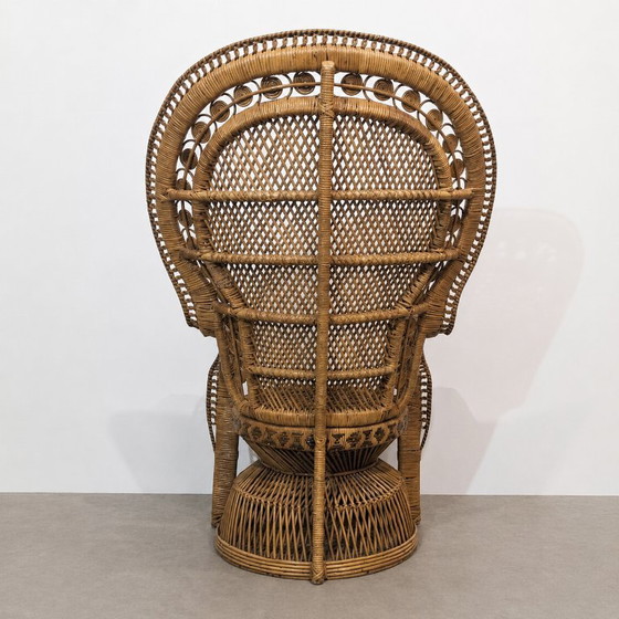 Image 1 of Vintage pauwenstoel van natuurlijk rotan — jaren 70