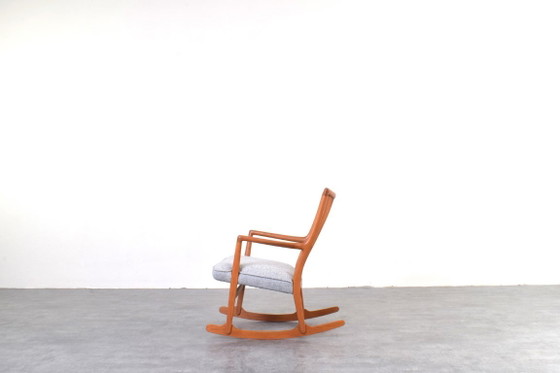 Schaukelstuhl ML33 von Hans J. Wegner für A/S Mikael Laursen, 1950er Jahre. – Hans Wegner, Schaukelstühle (photo 4 of 18)