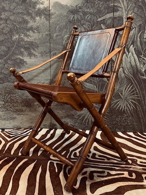 Silla plegable de campaña de cuero vintage para oficial militar