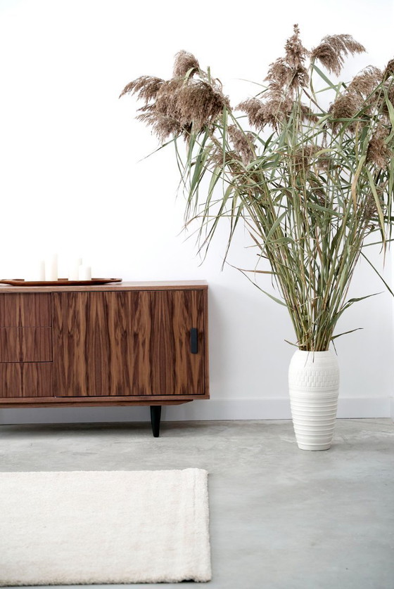 Image 1 of Mobile in noce O-S11 con ante scorrevoli e cassetti