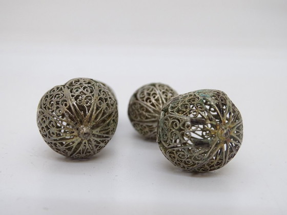 Image 1 of Boucles d'oreilles sphériques en filigrane Charro, argent massif 925, début du XXe siècle - Salamanque, Espagne