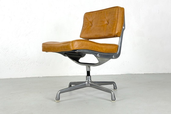 Image 1 of Stoel voor gevorderden/ES101, ontworpen door Charles en Ray Eames voor Herman Miller - 1968