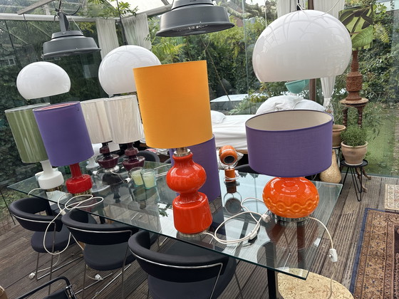 Image 1 of Lámpara de mesa grande de cristal naranja con pantalla morada y doble iluminación