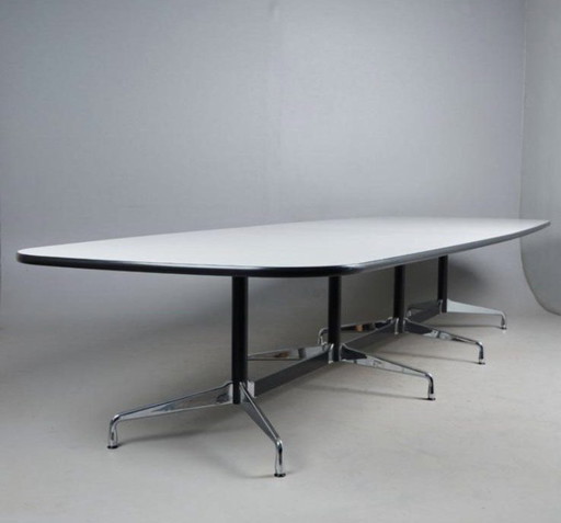 Vitra, Eames Segmented Table Meeting