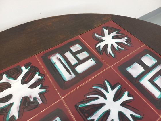 Image 1 of Table basse ronde modulable en table à manger “monte et baisse” vintage Guillerme et Chambron en chêne massif et céramique