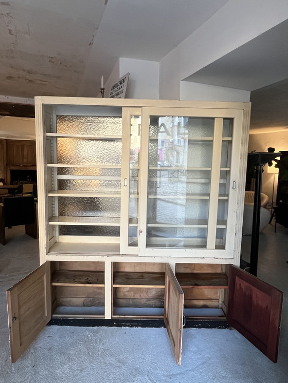 Image 1 of Meuble vitrine de magasin Années 50