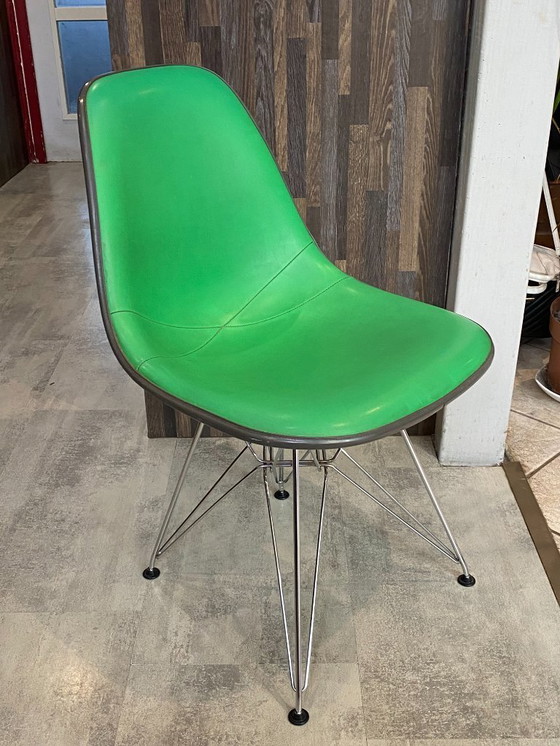Image 1 of Sedia in fibra di vetro, rivestimento in vinile, stile DSR Eiffel, verde/greige, vintage Eames/Herman Miller, anni '50/'60/'70