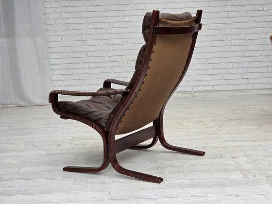 Image 1 of 1970, Noors ontwerp van Ingmar Relling voor Westnofa, model "Siesta" met armleuningen.