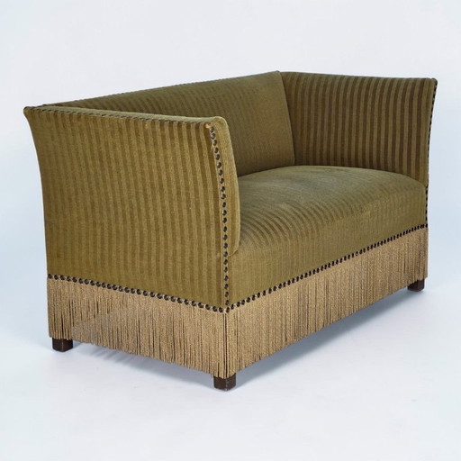 Dänisches 2-Sitzer-Sofa aus den 1970er Jahren, originaler grüner Möbelveloursbezug.
