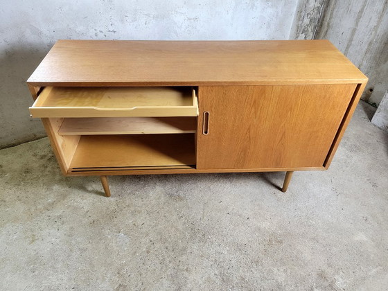 Image 1 of Vintage Danish sideboard in oak by Hundevad & Co