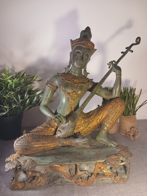 Grande statue ancienne en bronzeet feuille d'or Thaïlande et poinçon début 20e sur socle forêt mythique (photo 2 of 15)