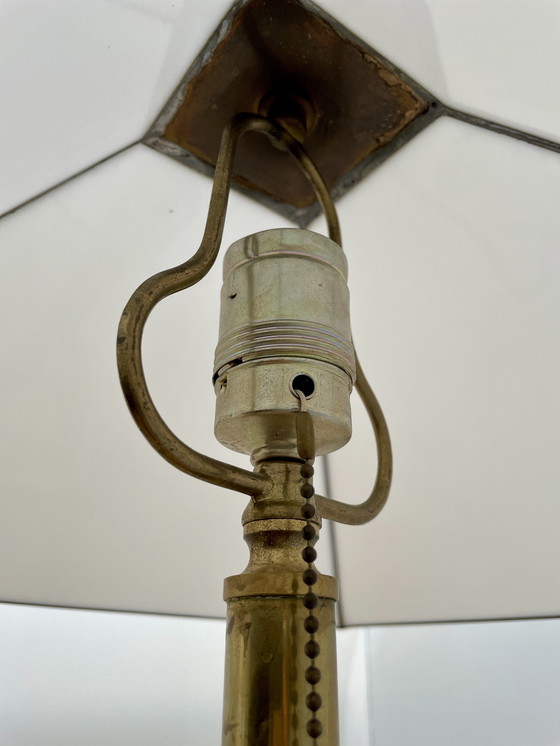 Image 1 of Vintage Art-deco Frank Lloyd Wright style opal stained glass lamp - glas-in-lood met messing