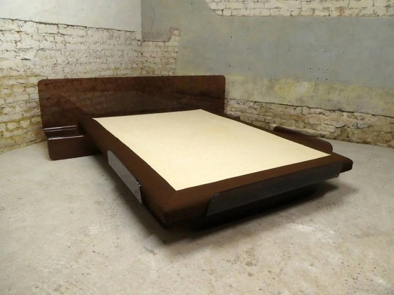 Plexiglass bed by Bernard Govin for Dunlopillo, 1970 – Mattresses and bed bases, Design (photo 9 of 9)