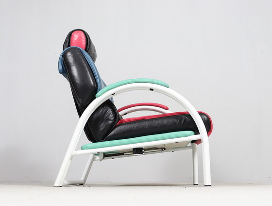 Image 1 of Lounge Chair/fauteuil postmoderne avec ottomane dans le style de Memphis Milano, Italie, années 1980