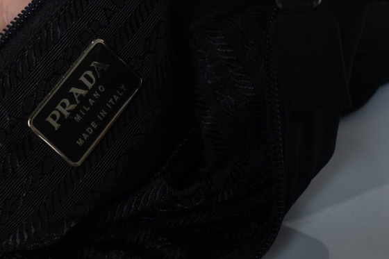 Borsa Prada con manico superiore in nylon e metallo. – Borse a spalla (photo 10 of 11)