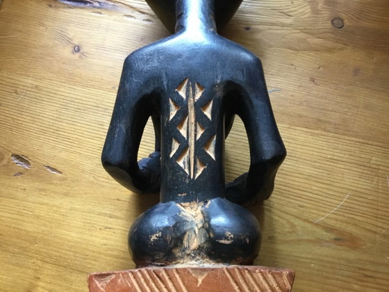 Zeer Mooi Handgesneden Houten Afrikaans Beeld, Moeder Met Kind – Beeldhouwkunst, Wood (photo 6 of 6)
