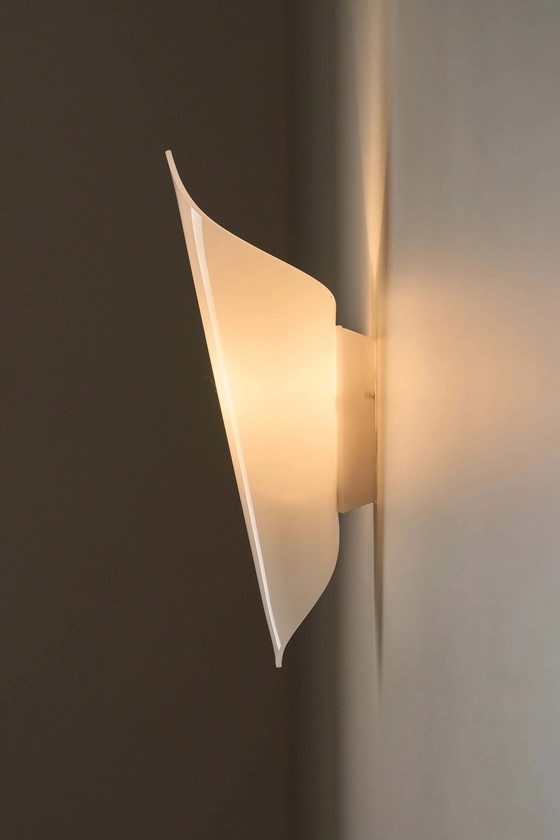 Set of 2 Open Cone Wall Lamps in White Plexiglas by Hanns Hoffmann-Lederer, Germany, 1950s, Wall lights (photo 2 of 9)